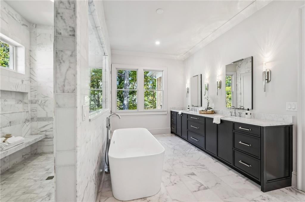 Atlanta, Georgia, 30306, United States, 6 Bedrooms Bedrooms, ,7 BathroomsBathrooms,Residential,Active,2007917