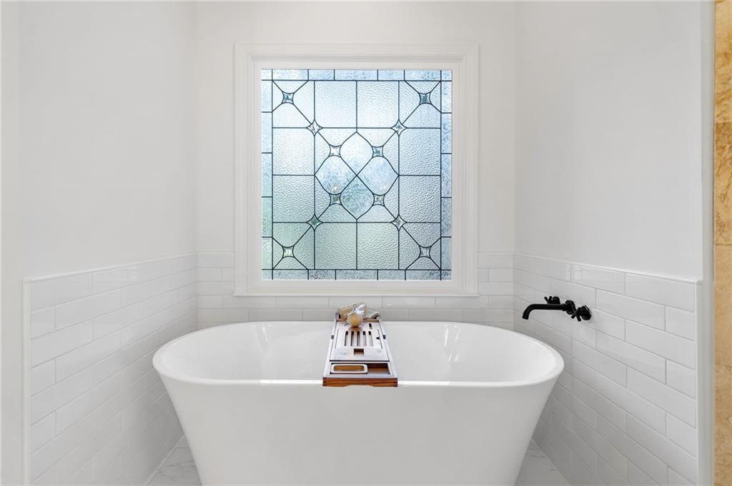 Canton, Georgia, 30114, United States, 5 Bedrooms Bedrooms, ,5 BathroomsBathrooms,Residential,Active,1823932