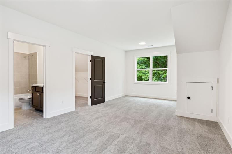 Gainesville, Georgia, 30506, United States, 5 Bedrooms Bedrooms, ,5 BathroomsBathrooms,Residential,Active,1926890