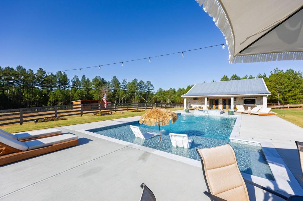 Rydal, Georgia, 30171, United States, 5 Bedrooms Bedrooms, ,5 BathroomsBathrooms,Residential,Active,1987269