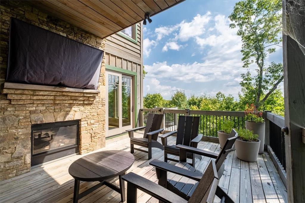 Ellijay, Georgia, 30540, United States, 5 Bedrooms Bedrooms, ,7 BathroomsBathrooms,Residential,Active,1954429