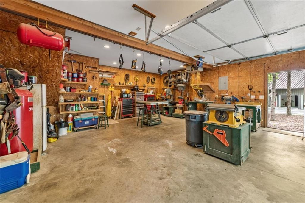 Ellijay, Georgia, 30536, United States, 4 Bedrooms Bedrooms, ,4 BathroomsBathrooms,Residential,Active,1810365