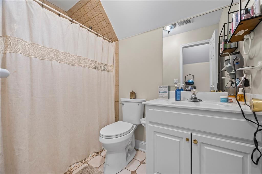 Monroe, Georgia, 30656, United States, 3 Bedrooms Bedrooms, ,5 BathroomsBathrooms,Residential,Active,1995266