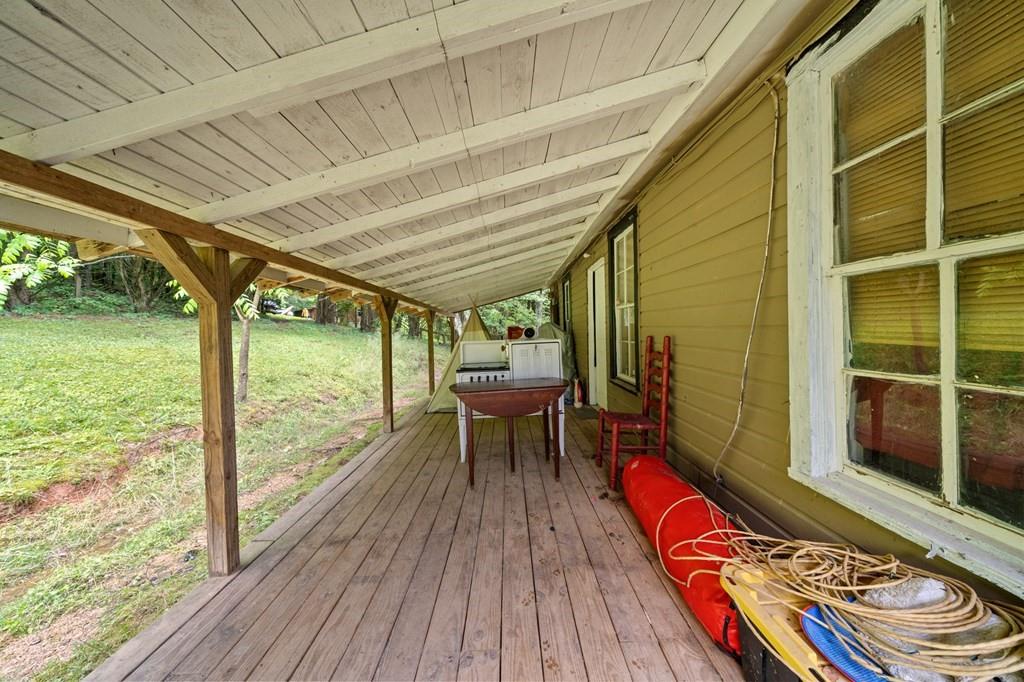 Ellijay, Georgia, 30536, United States, 3 Bedrooms Bedrooms, ,3 BathroomsBathrooms,Residential,Active,1953416