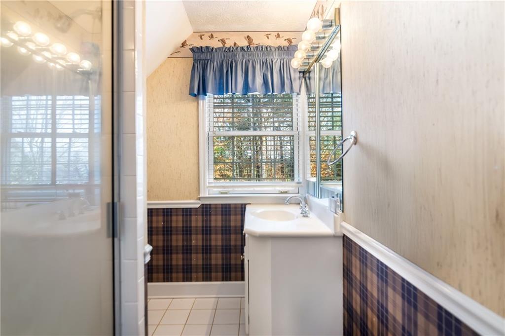Blairsville, Georgia, 30512, United States, ,4 BathroomsBathrooms,Residential,Active,1702941