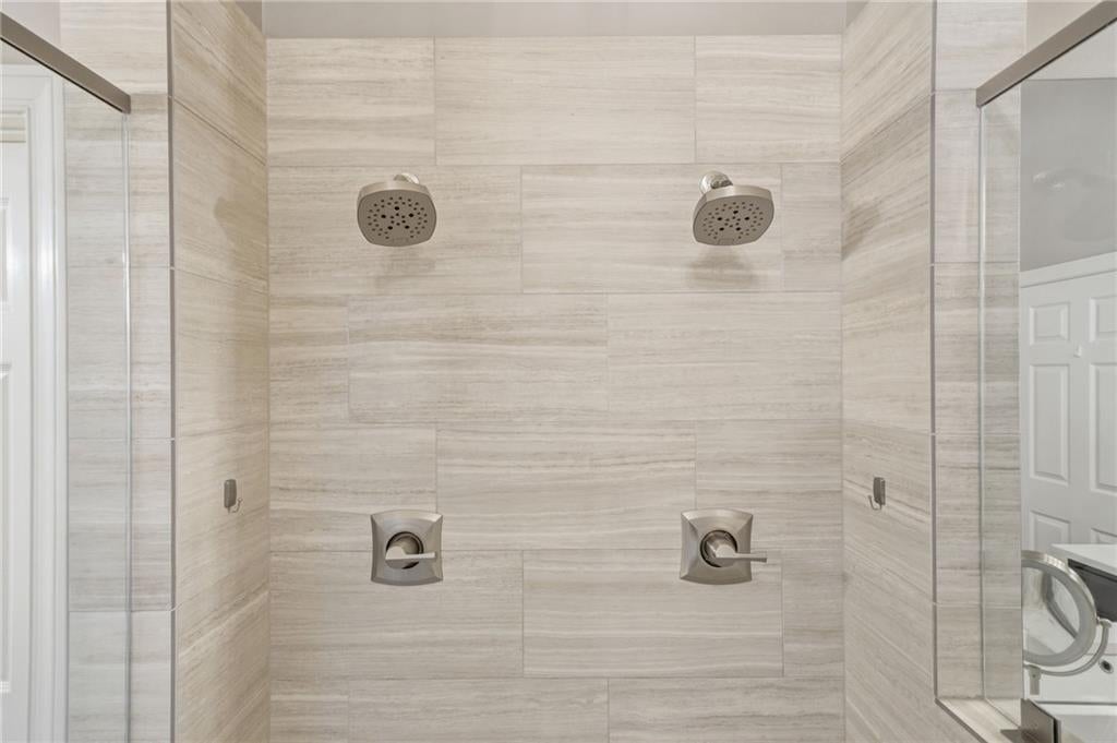 Canton, Georgia, 30114, United States, 6 Bedrooms Bedrooms, ,5 BathroomsBathrooms,Residential,Active,1972202