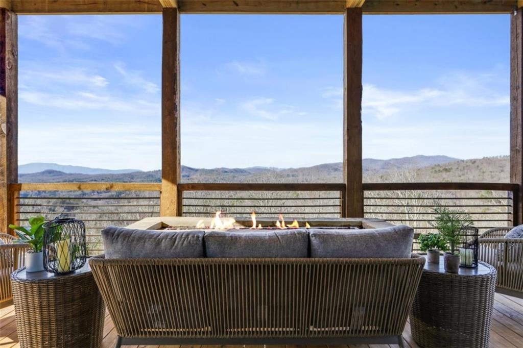 Mineral Bluff, Georgia, 30559, United States, 4 Bedrooms Bedrooms, ,4 BathroomsBathrooms,Residential,Active,2006866