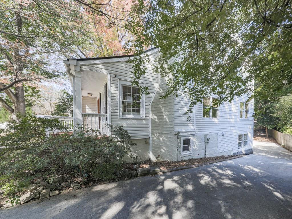 Atlanta, Georgia, 30305, United States, 5 Bedrooms Bedrooms, ,6 BathroomsBathrooms,Residential,Active,1988481