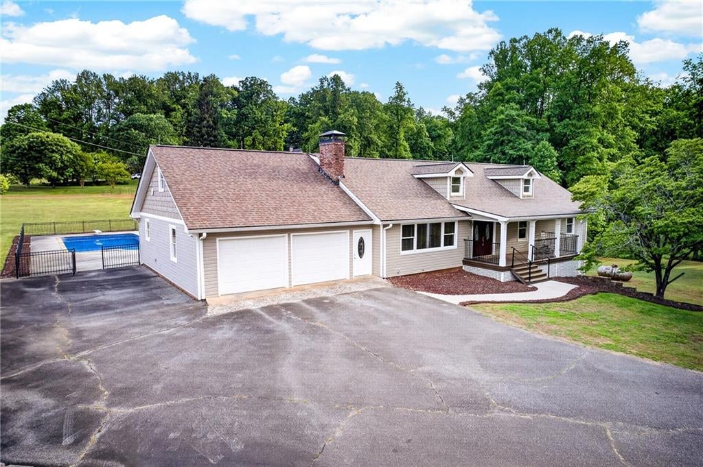 Dahlonega, Georgia, 30533, United States, 5 Bedrooms Bedrooms, ,4 BathroomsBathrooms,Residential,Active,2044539