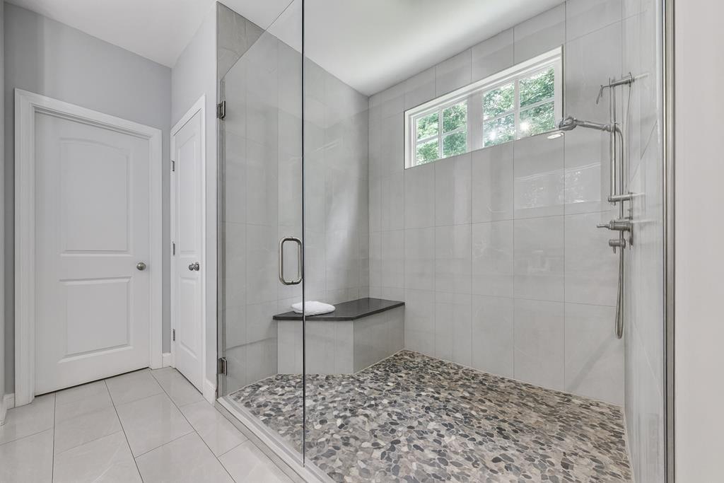 Ellijay, Georgia, 30540, United States, 4 Bedrooms Bedrooms, ,5 BathroomsBathrooms,Residential,Active,1913024