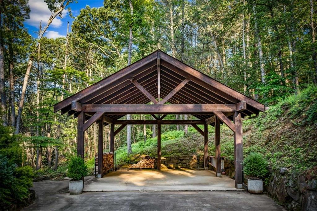 Blue Ridge, Georgia, 30513, United States, 3 Bedrooms Bedrooms, ,5 BathroomsBathrooms,Residential,Active,2007311