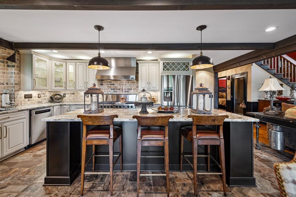 Ellijay, Georgia, 30536, United States, 4 Bedrooms Bedrooms, ,3 BathroomsBathrooms,Residential,Active,1867935