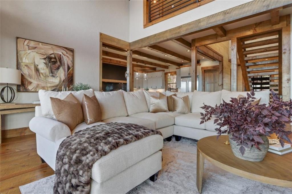 Mineral Bluff, Georgia, 30559, United States, 4 Bedrooms Bedrooms, ,4 BathroomsBathrooms,Residential,Active,2006866