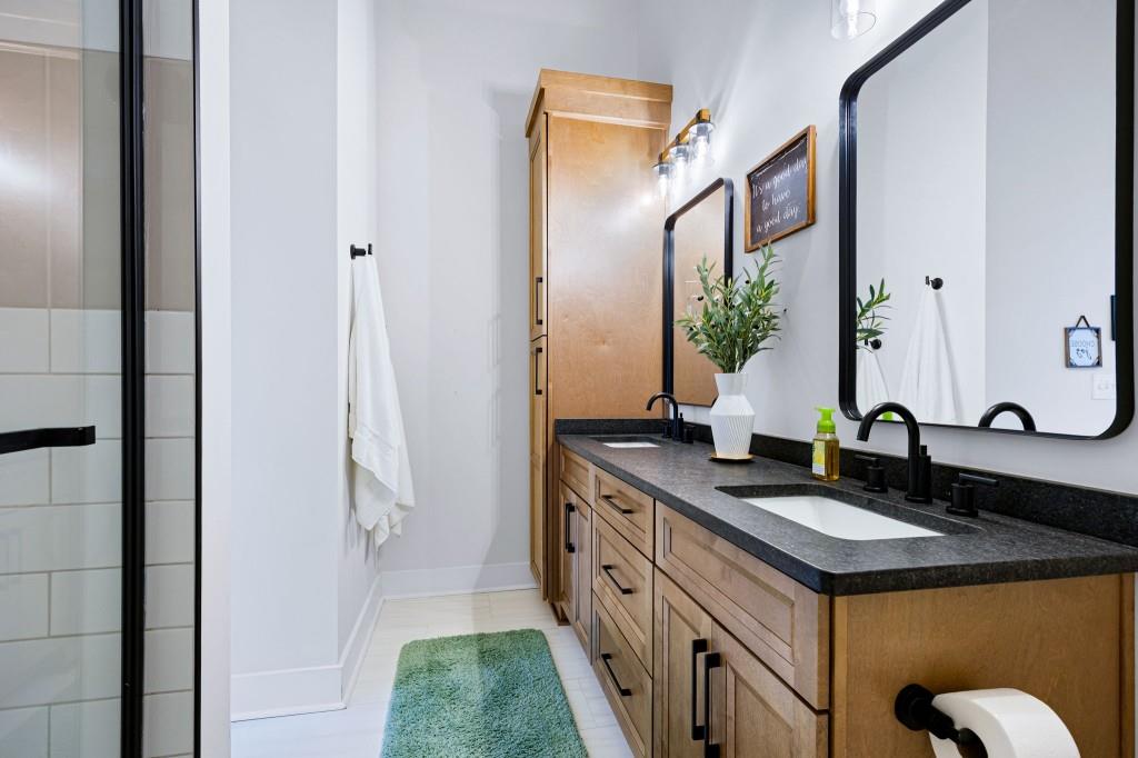 Rydal, Georgia, 30171, United States, 5 Bedrooms Bedrooms, ,5 BathroomsBathrooms,Residential,Active,1987269