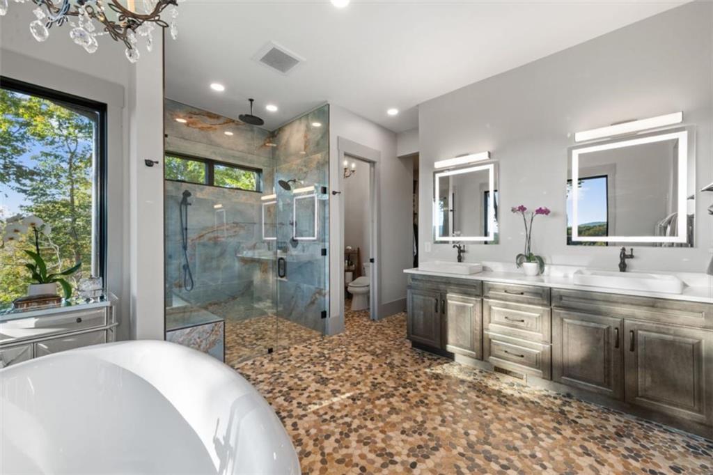 Ellijay, Georgia, 30536, United States, 3 Bedrooms Bedrooms, ,4 BathroomsBathrooms,Residential,Active,1968420