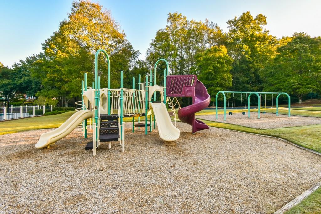 Suwanee, Georgia, 30024, United States, 5 Bedrooms Bedrooms, ,5 BathroomsBathrooms,Residential,Active,1970958