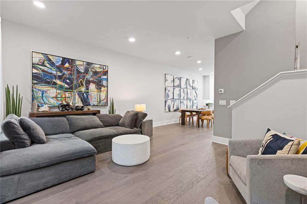 Atlanta, Georgia, 30308, United States, 3 Bedrooms Bedrooms, ,4 BathroomsBathrooms,Residential,Active,1969688