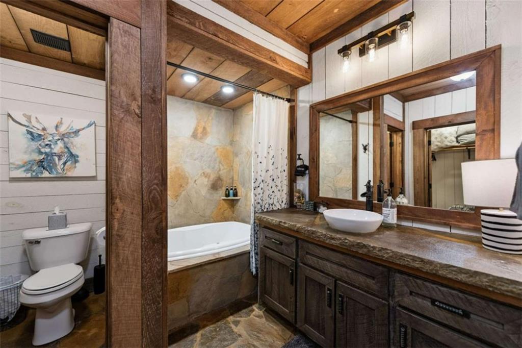 Blue Ridge, Georgia, 30513, United States, 3 Bedrooms Bedrooms, ,5 BathroomsBathrooms,Residential,Active,2007311