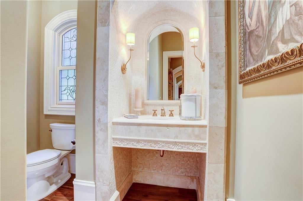 Atlanta, Georgia, 30339, United States, 5 Bedrooms Bedrooms, ,7 BathroomsBathrooms,Residential,Active,1936121