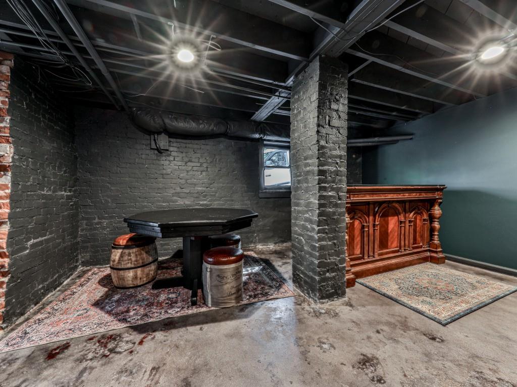 Atlanta, Georgia, 30305, United States, 5 Bedrooms Bedrooms, ,6 BathroomsBathrooms,Residential,Active,1988481