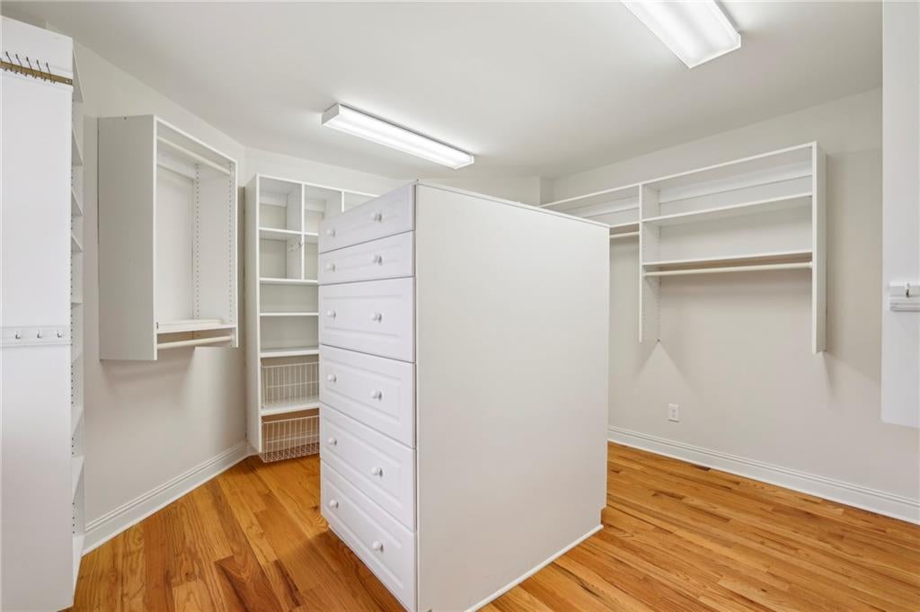 Marietta, Georgia, 30062, United States, 6 Bedrooms Bedrooms, ,6 BathroomsBathrooms,Residential,Active,1965815