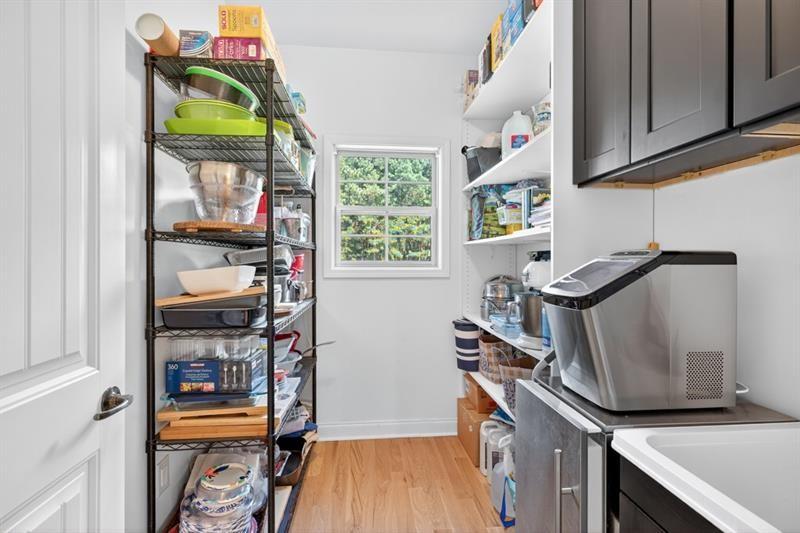 Flowery Branch, Georgia, 30542, United States, 6 Bedrooms Bedrooms, ,6 BathroomsBathrooms,Residential,Active,2007080