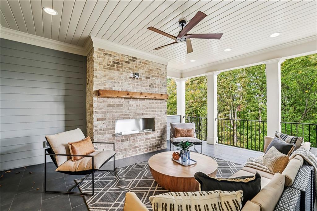 Alpharetta, Georgia, 30009, United States, 3 Bedrooms Bedrooms, ,4 BathroomsBathrooms,Residential,Active,1946317