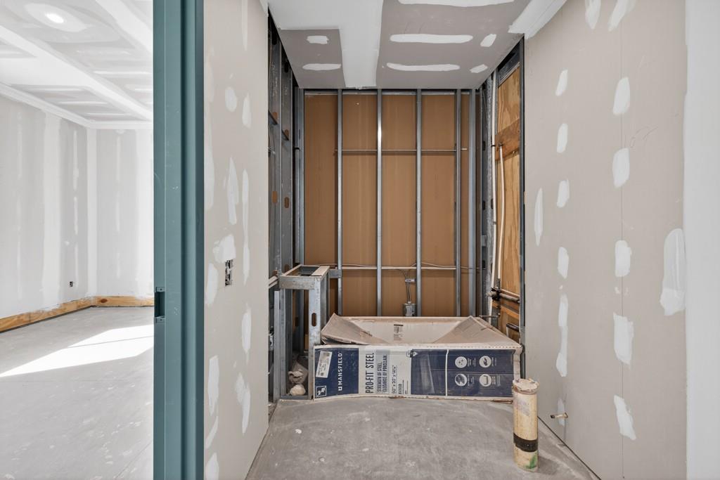 Loganville, Georgia, 30052, United States, 9 Bedrooms Bedrooms, ,10 BathroomsBathrooms,Residential,Active,1987241