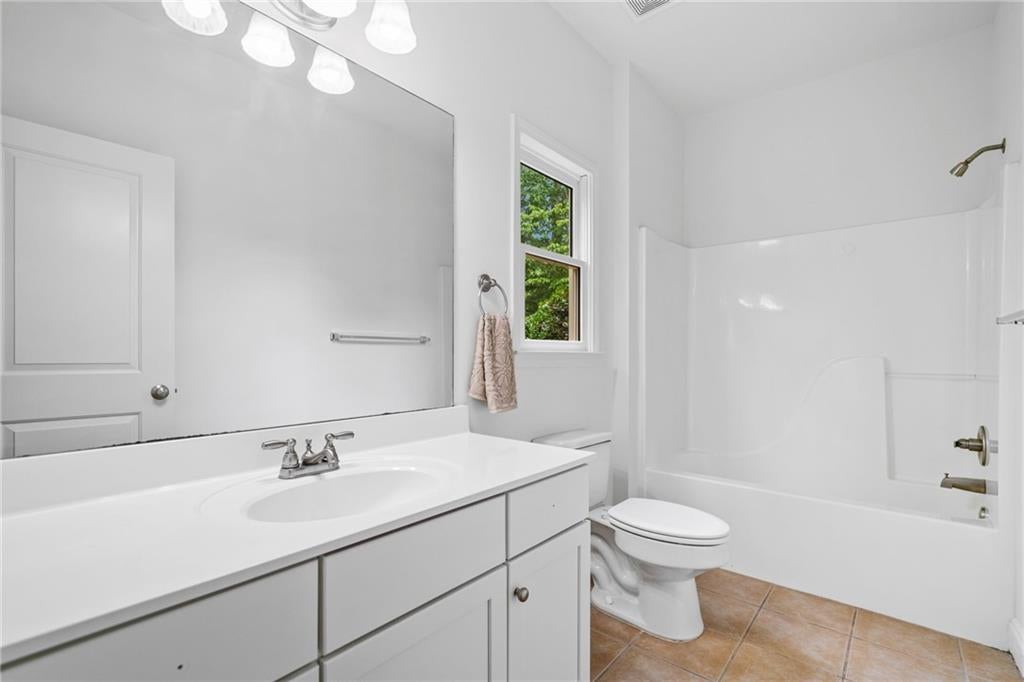 Canton, Georgia, 30115, United States, 6 Bedrooms Bedrooms, ,6 BathroomsBathrooms,Residential,Active,1987231