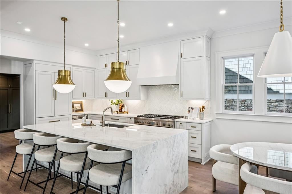 Atlanta, Georgia, 30306, United States, 6 Bedrooms Bedrooms, ,7 BathroomsBathrooms,Residential,Active,2007917