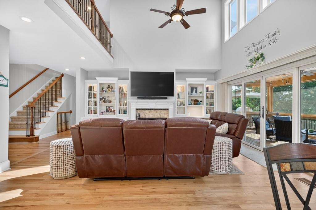 Flowery Branch, Georgia, 30542, United States, 6 Bedrooms Bedrooms, ,6 BathroomsBathrooms,Residential,Active,1897984