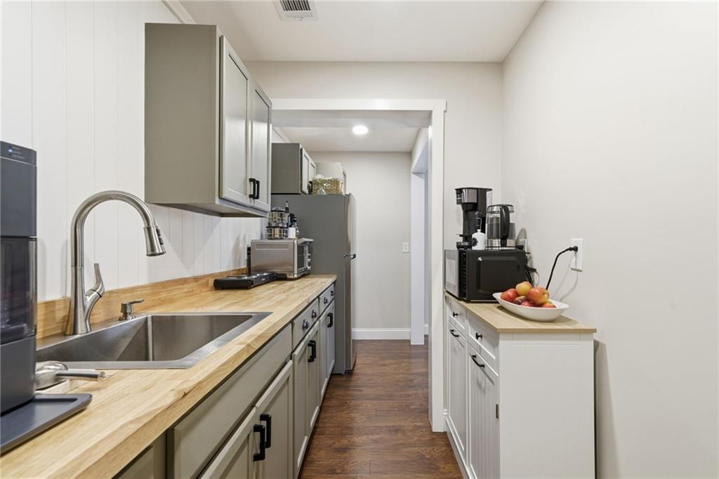 Canton, Georgia, 30114, United States, 4 Bedrooms Bedrooms, ,3 BathroomsBathrooms,Residential,Active,1990652