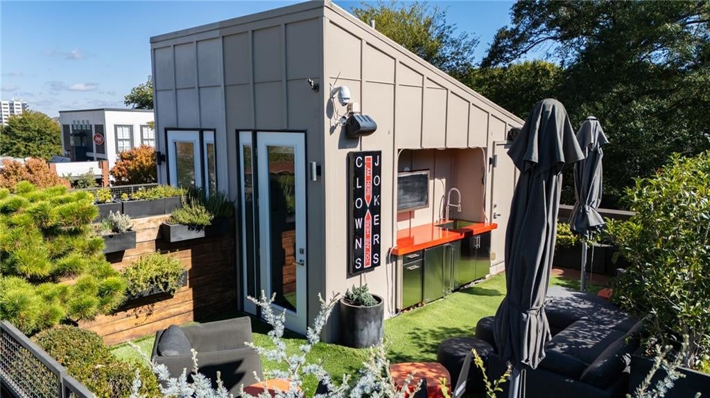 Atlanta, Georgia, 30309, United States, 3 Bedrooms Bedrooms, ,4 BathroomsBathrooms,Residential,Active,1997555