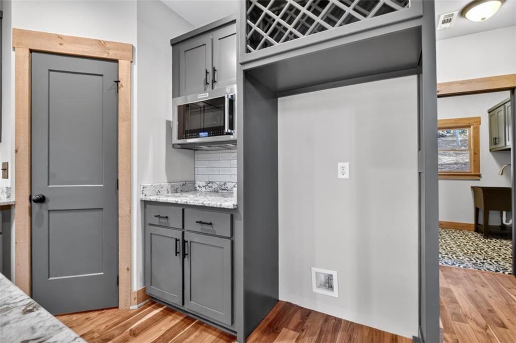 Ellijay, Georgia, 30540, United States, 4 Bedrooms Bedrooms, ,3 BathroomsBathrooms,Residential,Active,1972201