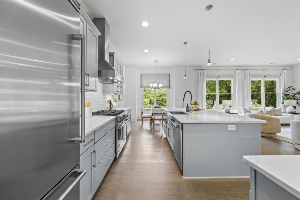 Atlanta, Georgia, 30306, United States, 4 Bedrooms Bedrooms, ,5 BathroomsBathrooms,Residential,Active,1964278