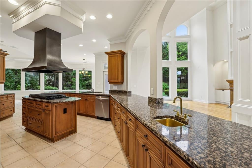 Marietta, Georgia, 30062, United States, 6 Bedrooms Bedrooms, ,6 BathroomsBathrooms,Residential,Active,1965815