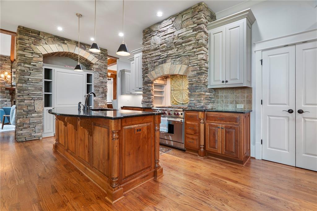 Big Canoe, Georgia, 30143, United States, 5 Bedrooms Bedrooms, ,5 BathroomsBathrooms,Residential,Active,1997553