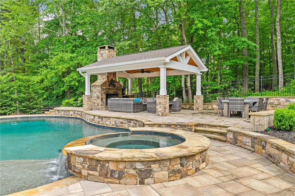 Canton, Georgia, 30115, United States, 6 Bedrooms Bedrooms, ,7 BathroomsBathrooms,Residential,Active,1831788
