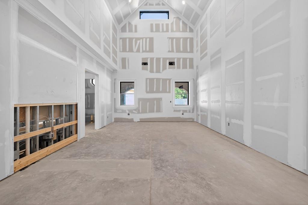 Loganville, Georgia, 30052, United States, 9 Bedrooms Bedrooms, ,10 BathroomsBathrooms,Residential,Active,1987241