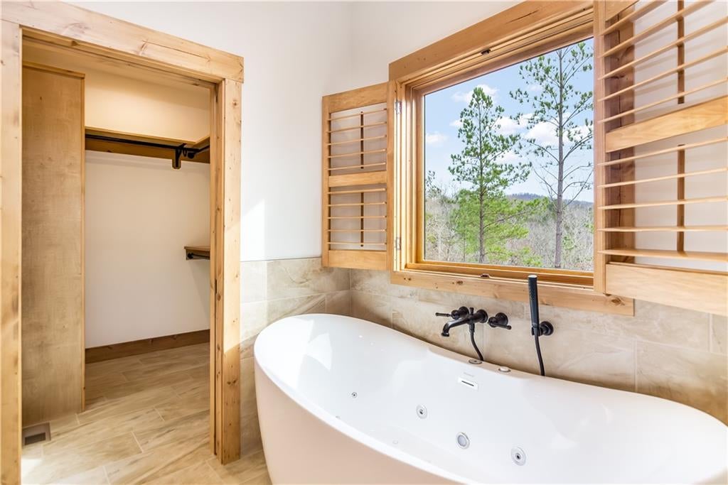 Talking Rock, Georgia, 30175, United States, 4 Bedrooms Bedrooms, ,3 BathroomsBathrooms,Residential,Active,2000221