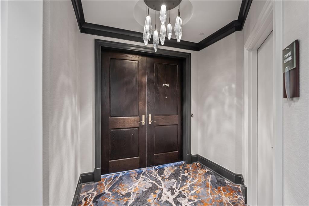 Atlanta, Georgia, 30326, United States, 2 Bedrooms Bedrooms, ,3 BathroomsBathrooms,Residential,Active,1945473