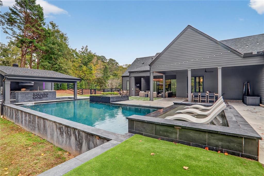 Canton, Georgia, 30115, United States, 4 Bedrooms Bedrooms, ,5 BathroomsBathrooms,Residential,Active,1997565