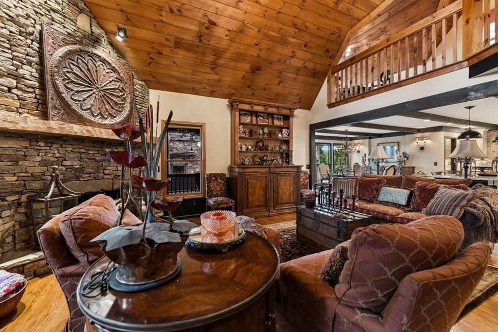 Ellijay, Georgia, 30536, United States, 4 Bedrooms Bedrooms, ,3 BathroomsBathrooms,Residential,Active,1867935