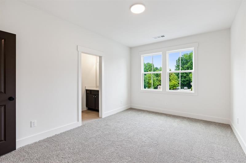 Gainesville, Georgia, 30506, United States, 5 Bedrooms Bedrooms, ,5 BathroomsBathrooms,Residential,Active,2006997