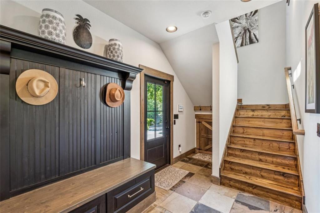 Ellijay, Georgia, 30536, United States, 3 Bedrooms Bedrooms, ,4 BathroomsBathrooms,Residential,Active,1929428