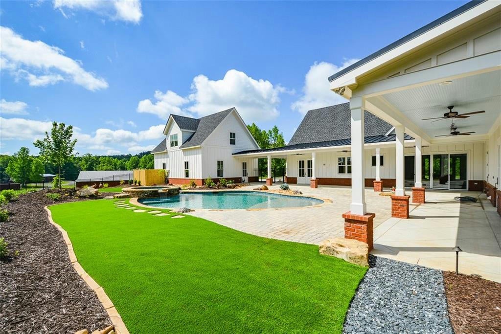 Waleska, Georgia, 30183, United States, ,5 BathroomsBathrooms,Residential,Active,1704235