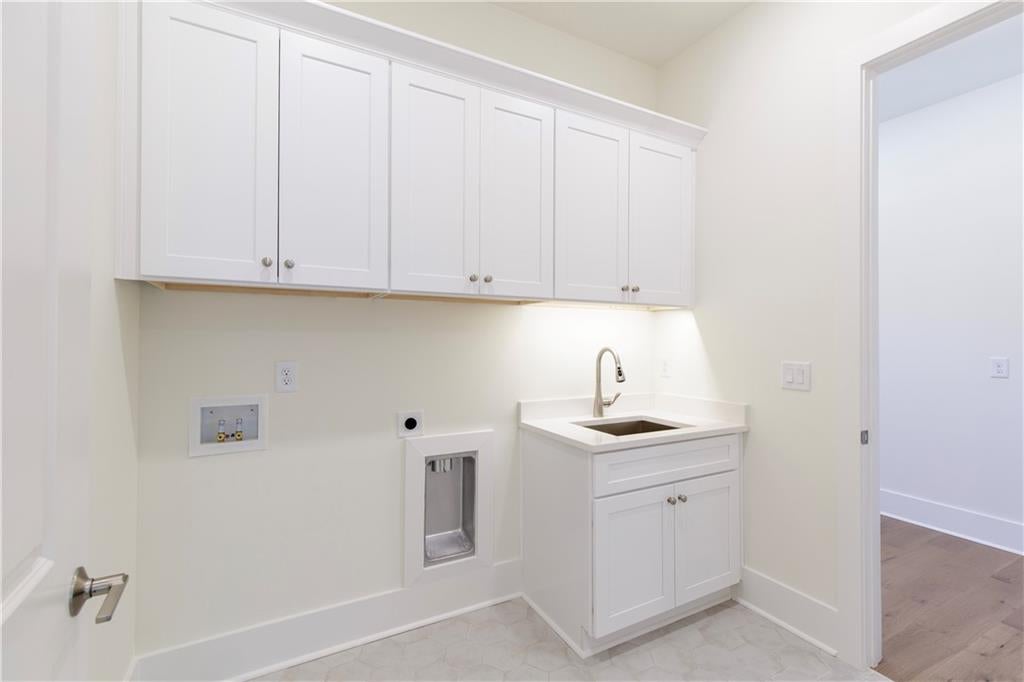 Cumming, Georgia, 30028, United States, 5 Bedrooms Bedrooms, ,5 BathroomsBathrooms,Residential,Active,1764916