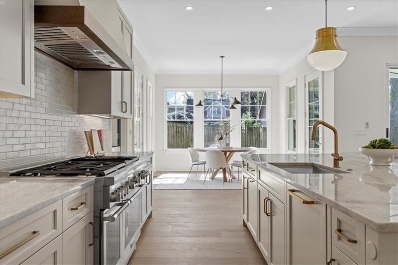 Atlanta, Georgia, 30309, United States, 4 Bedrooms Bedrooms, ,5 BathroomsBathrooms,Residential,Active,1997549