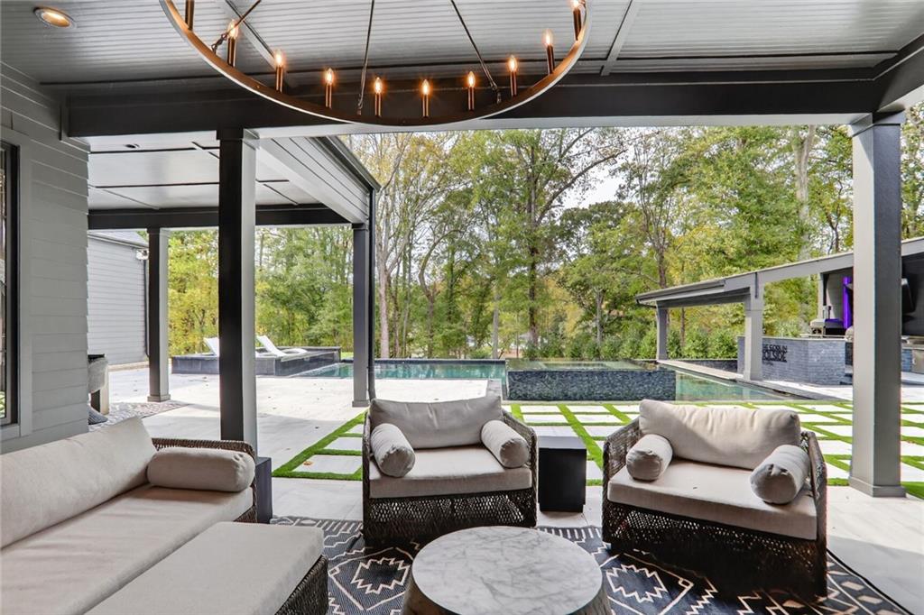 Canton, Georgia, 30115, United States, 4 Bedrooms Bedrooms, ,5 BathroomsBathrooms,Residential,Active,1997565