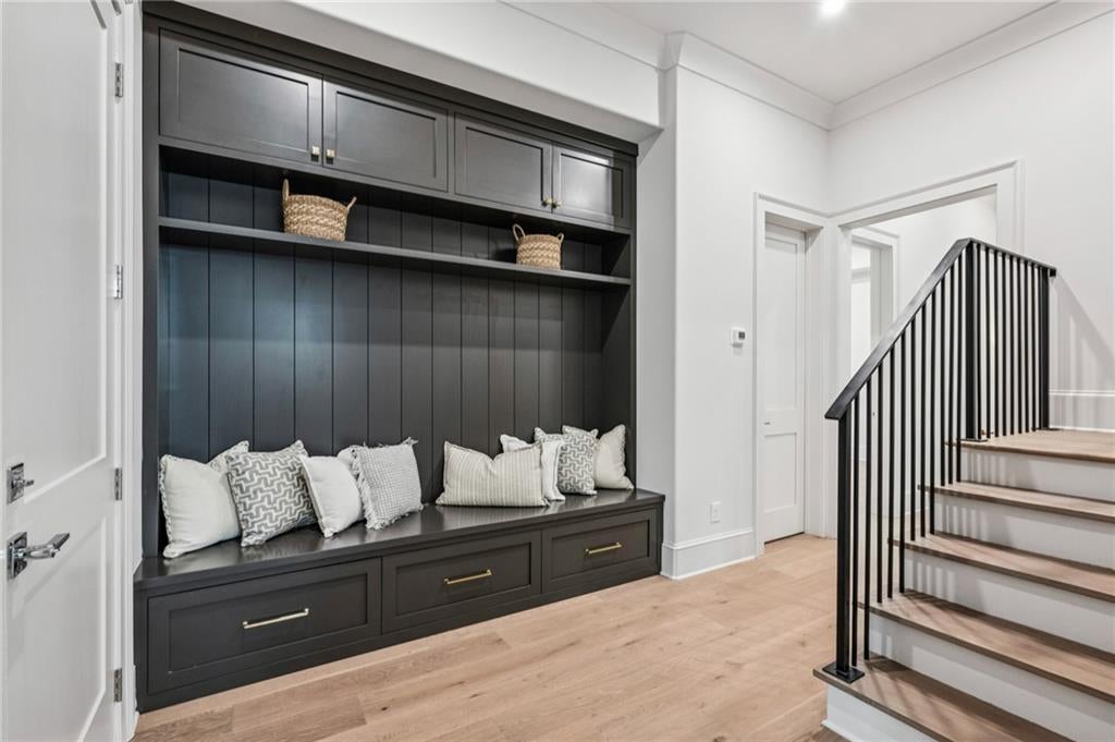 Atlanta, Georgia, 30306, United States, 6 Bedrooms Bedrooms, ,7 BathroomsBathrooms,Residential,Active,2007917